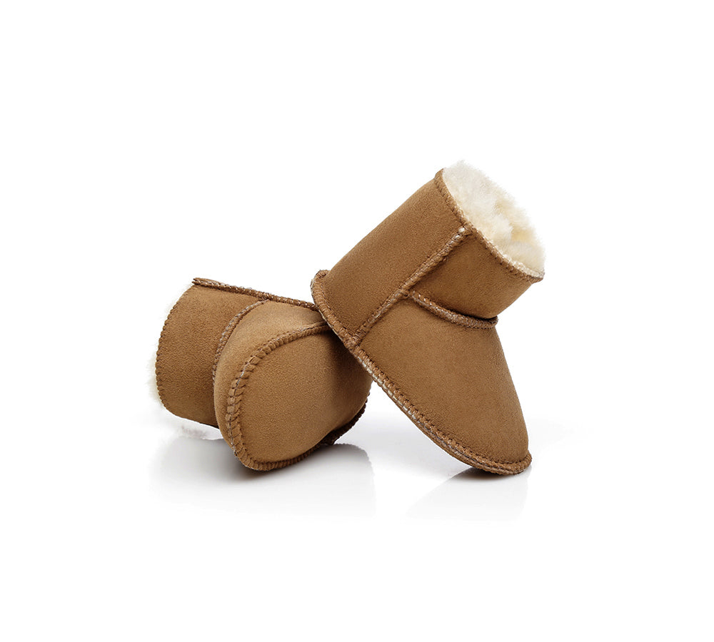 AUSTRALIAN SHEPHERD® UGG Baby Bootie Pom Pom Beanie Gift Pack - UGG EXPRESS